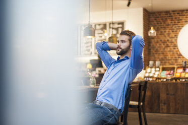 Thoughtful young man in a cafe - DIGF01279