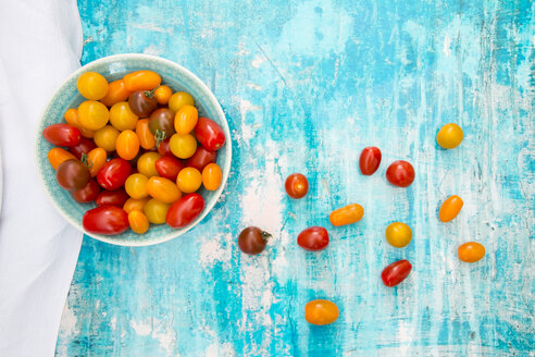 Schale mit gelben und roten Mini-Tomaten - LVF05332