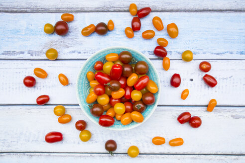Schale mit gelben und roten Mini-Tomaten - LVF05335
