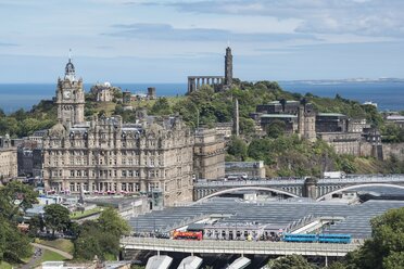 Vereinigtes Königreich, Schottland, Edinburgh, Old Town, Balmoral Hotel and Calton Hill - EL01816