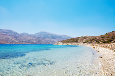 Griechenland, Kykladen, Amorgos, eooden Dock und Ägäisches Meer in Nikouria Insel - GEMF01027