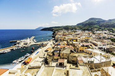 Italy, Sicily, Lipari, coastal town - THAF01772