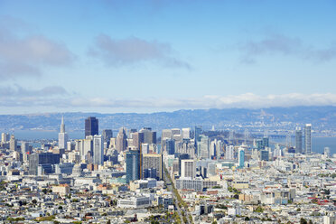 USA, California, San Francisco, view from Twin Peaks on Financial District and San Francisco Bay - BRF01409