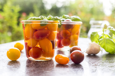Fermented tomatoes in preserving jar - SARF02922