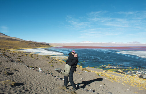 Bolivia, Altiplano, Eduardo Avaroa Andean Fauna National Reserve, Red Lagoon, couple - GEMF01071