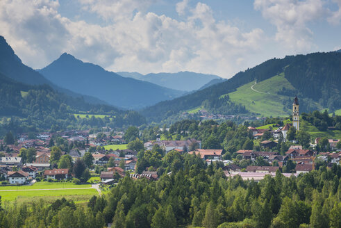 Deutschland, Bayern, Ostallgäu, Blick auf Pfronten - WGF00973