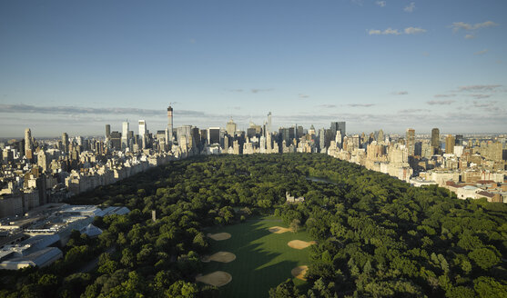 USA, New York City, Luftaufnahme des Central Park in Manhattan - BCDF00046