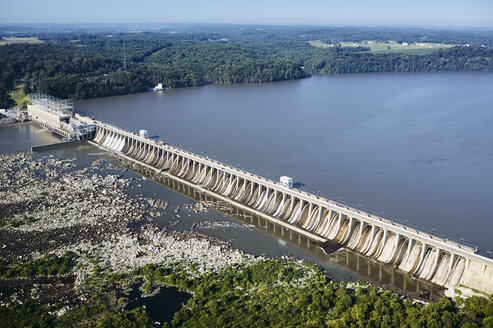 USA, Maryland, Luftaufnahme des Conowingo-Damms am Susquehanna River - BCDF00093