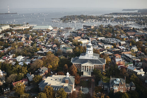 USA, Maryland, Luftbildaufnahme des State House und der Hauptstadt in Annapolis - BCDF00129