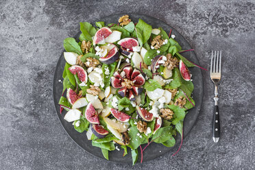 Salatplatte mit Mangold, Birne, Feigen, Walnüssen und Feta - SARF02943