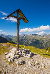 Deutschland, Bayern, Allgäu, Allgäuer Alpen, Feldkreuz - WGF00979