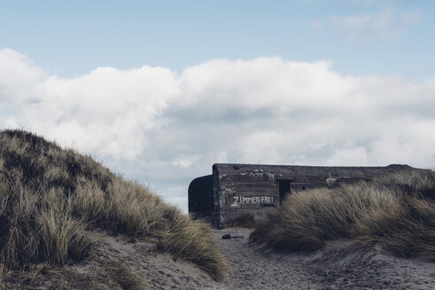 Dänemark, Skagen, Bunker in den Dünen - MJF02003