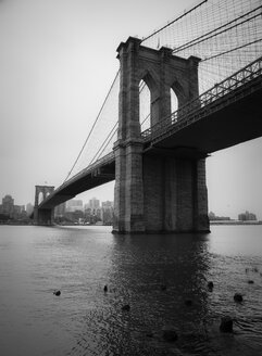 USA, New York City, Brooklyn Bridge - STCF00246