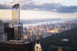 USA, New York City, Skyline von Manhattan mit One57-Gebäude und Central Park - STCF00267