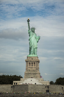 USA, New York City, Freiheitsstatue auf Liberty Island - STCF00274