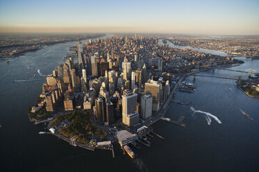 USA, New York, Luftbildaufnahme von New York City und Manhattan Island - BCDF00169