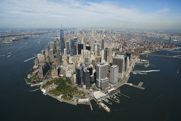USA, New York, Luftbildaufnahme von New York City und Manhattan Island - BCDF00176
