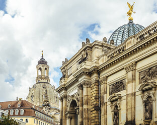 Germany, Dresden, Dresden Frauenkirche and the University of Visual Arts in the foreground - KRPF01849