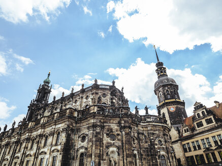 Deutschland, Dresden, Blick auf die Dresdner Kathedrale - KRPF01854