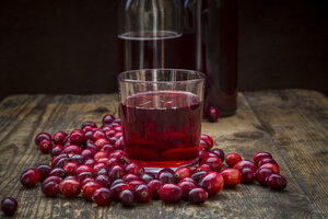 Cranberries und Cranberrysaft - LVF05375