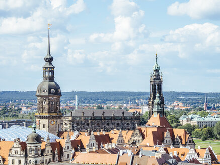 Deutschland, Dresden, Hausmannsturm und Dresdner Kathedrale in der Altstadt - KRPF01880