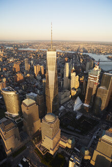USA, New York, New York City, Stadtbild mit World Trade Center und Hudson River - BCDF00187