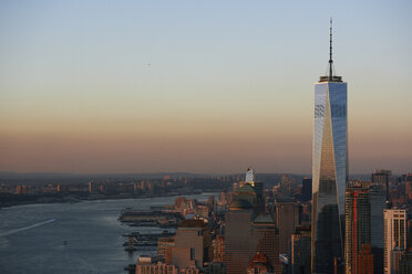 USA, New York, New York City, cityscape with World Trade Center and Hudson River - BCDF00189