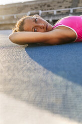 Athlete taking a break after training - MGOF02502