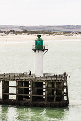 Frankreich, Calais, Leuchtturm - THAF01822