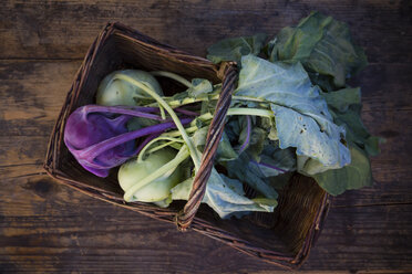 White and purple turnip cabbage - LVF05412