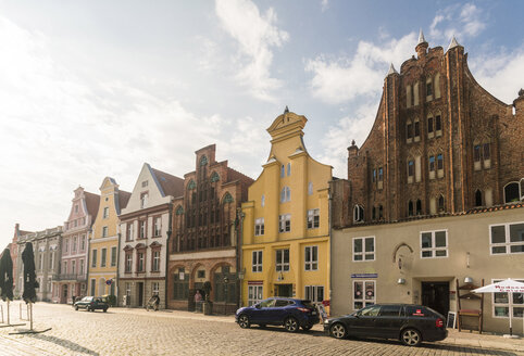 Deutschland, Mecklenburg-Vorpommern, Stralsund, Mühlenstraße, Alter Markt, Häuser - TAM00674