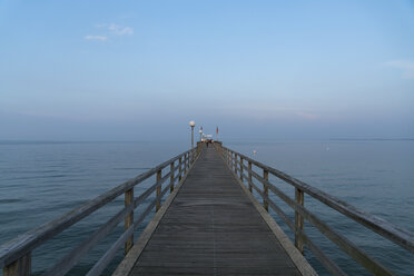 Deutschland, Haffkrug, Seebrücke an der Lübecker Bucht - PCF00289