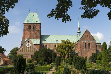 Deutschland, Ratzeburg, Blick auf den Ratzeburger Dom - PCF00290