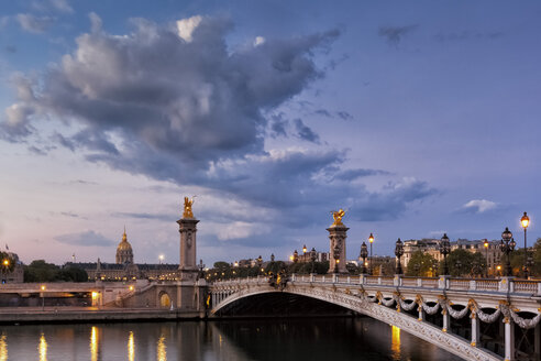 France, Paris, Pont Alexandre III in the morning - FCF01108