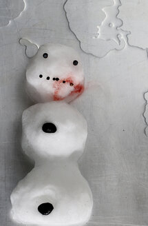 Melting snowman with blood on his mouth - HSTF00040