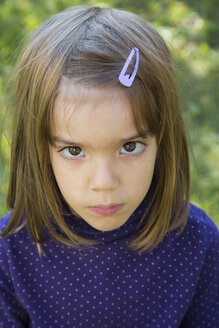 Little girl looking serious, portrait - LVF05441