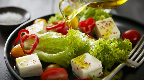 Feta salad with red bell peppers, tomatoes and olive oil - KSWF01766