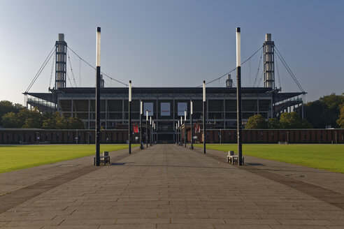 Deutschland, Köln, Blick auf das Rhein Energie Stadion - GF00827