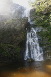 Thailand, Kamphaeng Phet, Mae Wong National Park, Khlong Lan Wasserfall - ZCF00432