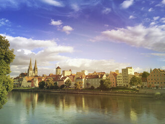 Germany, Bavaria, Regensburg, historic city center and Danube river - GWF04901