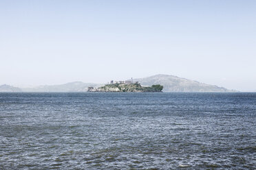 USA, San Francisco, Blick auf die Insel Alcatraz - BMAF00223