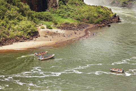 Brasilien, Parana, Iguacu-Nationalpark, Flussufer des Iguacu, lizenzfreies Stockfoto