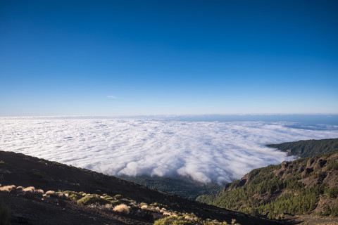 Spanien, Teneriffa, Teide-Nationalpark, Blick über die Wolken, lizenzfreies Stockfoto