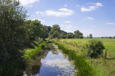 Deutschland, Thann, Fluss Altmuehl - SIEF07131