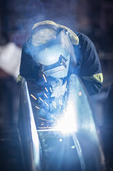 Welder working in factory workshop - ZEF11201