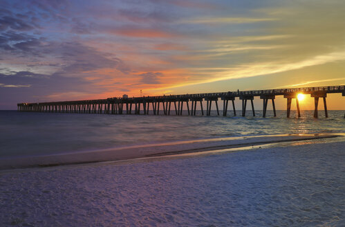 USA, Florida, M.B. Miller County Pier, Panama City Beach - SHKF00694