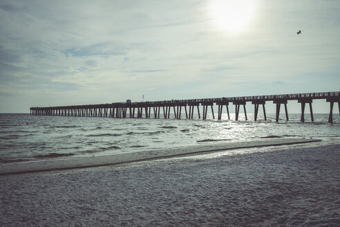 USA, Florida, M.B. Miller County Pier, Panama City Beach - SHKF00708