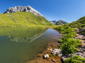 Österreich, Vorarlberg, Monzabonsee und Ruefikopf - STSF01142