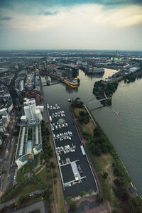 Deutschland, Düsseldorf, Luftbild des Medienhafens - TAMF00748