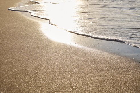 Italien, Sardinien, Lu Litarroni, Sonnenlicht am Strand - MRF01662